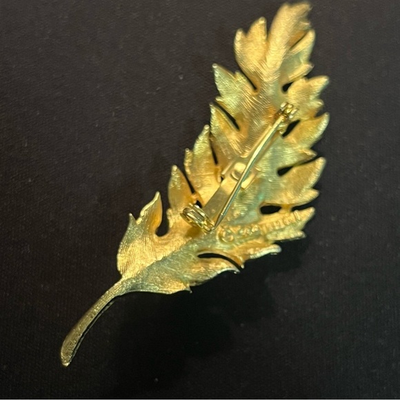 Vintage CORO 1961 Gold Tone Modernist LEAF BROOCH-NR - Picture 4 of 6